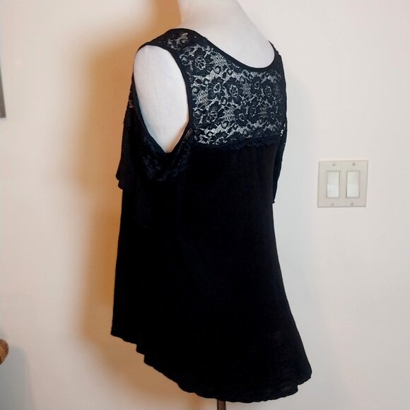 XHILARATION SIZE M BLACK LACE TRIM COLD SHOULDER TOP - Picture 4 of 10
